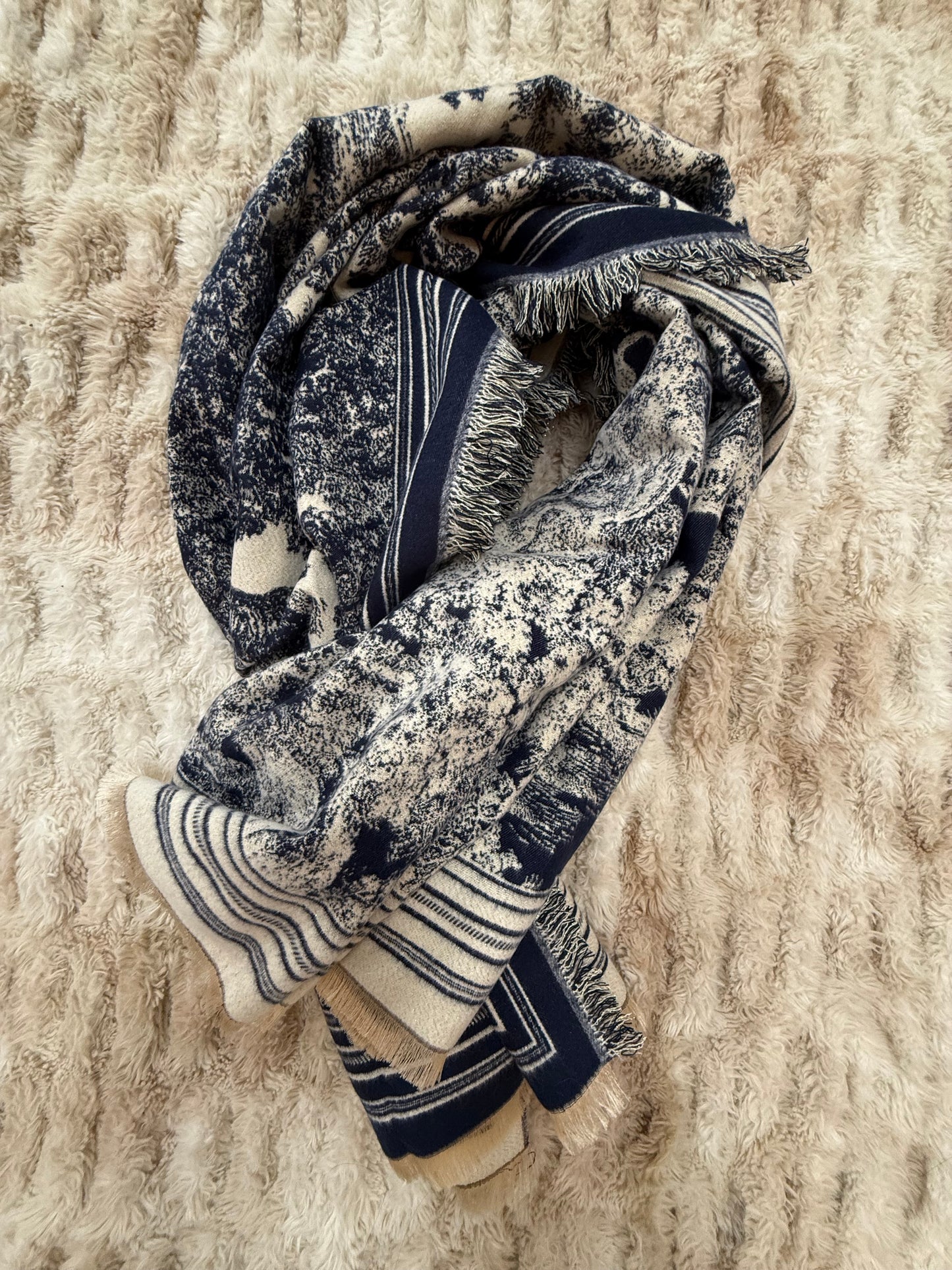 Thick Scarf with Frayed Edges - Navy