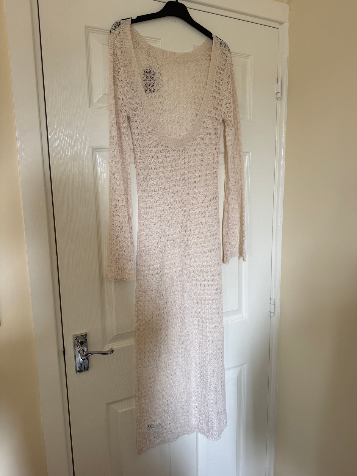 Thin Knit Backless Long Sleeve Beach Dress